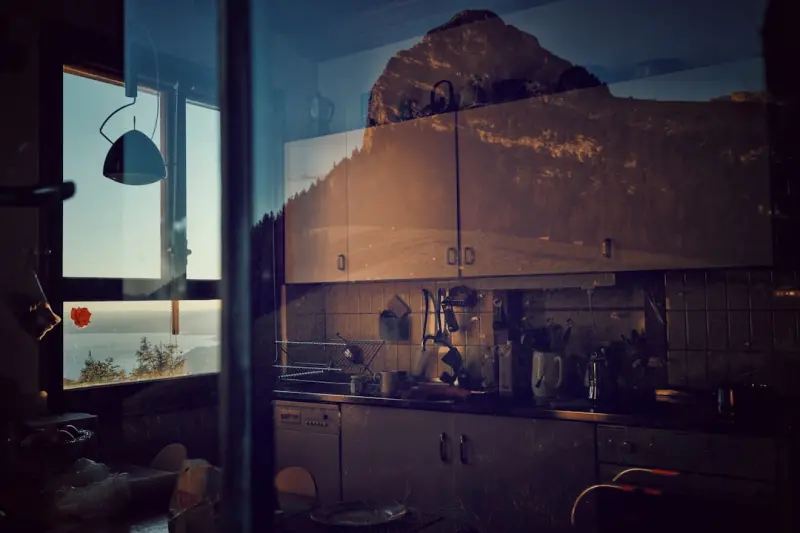 The Hidden Rise of Ghost Kitchens: How Invisible Restaurants Are Redefining Dining