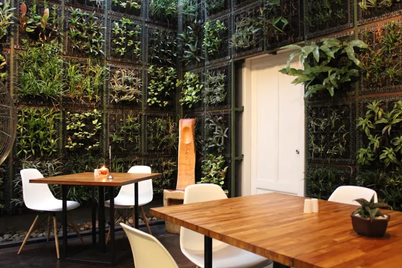 Nature‑Infused Dining: How Biophilic Design Is Transforming Restaurant Experiences Nature‑Infused Dining: How Biophilic Design Is Transforming Restaurant Experiences