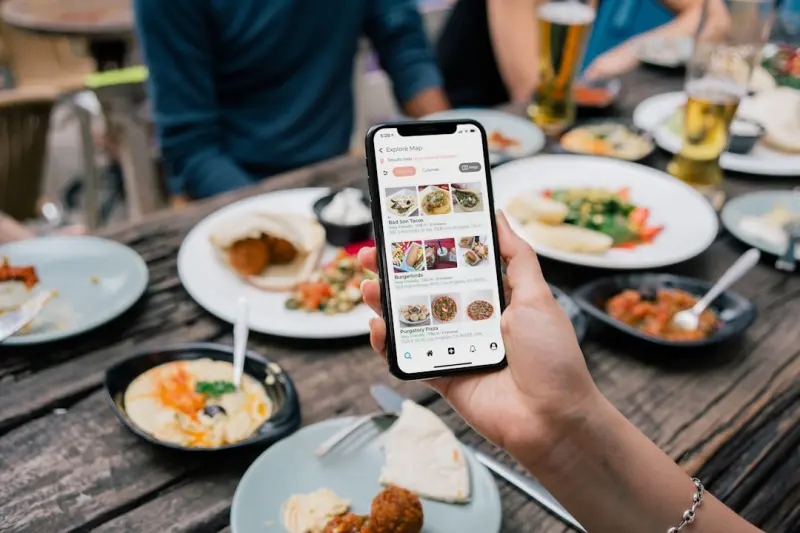 How Restaurants Use Social Media Storytelling to Win Diners Before They Walk In How Restaurants Use Social Media Storytelling to Win Diners Before They Walk In