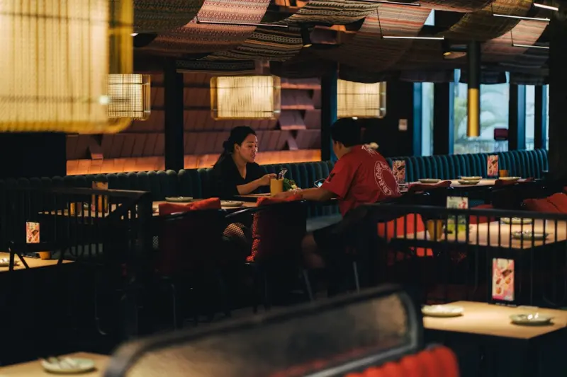 How Music Transforms the Restaurant Experience How Music Transforms the Restaurant Experience